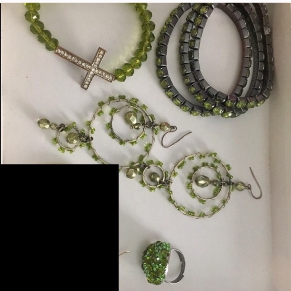 Green Jewelry Set